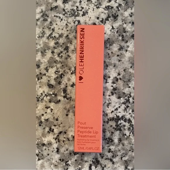OleHendriksen Glimmer Pout Preserve Hydrating Peptide Lip Treatment Strawberry - Picture 9 of 11